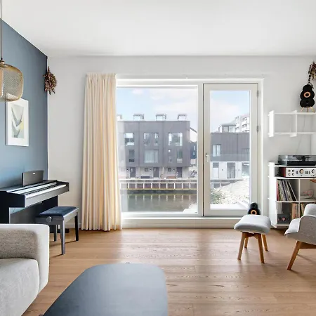 Sanders Pier - Fantastic 3-bedroom Townhouse With Balcony Terrace بيت للعطل *