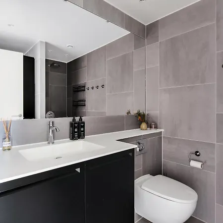 Sanders Pier - Fantastic 3-bedroom Townhouse With Balcony Terrace *